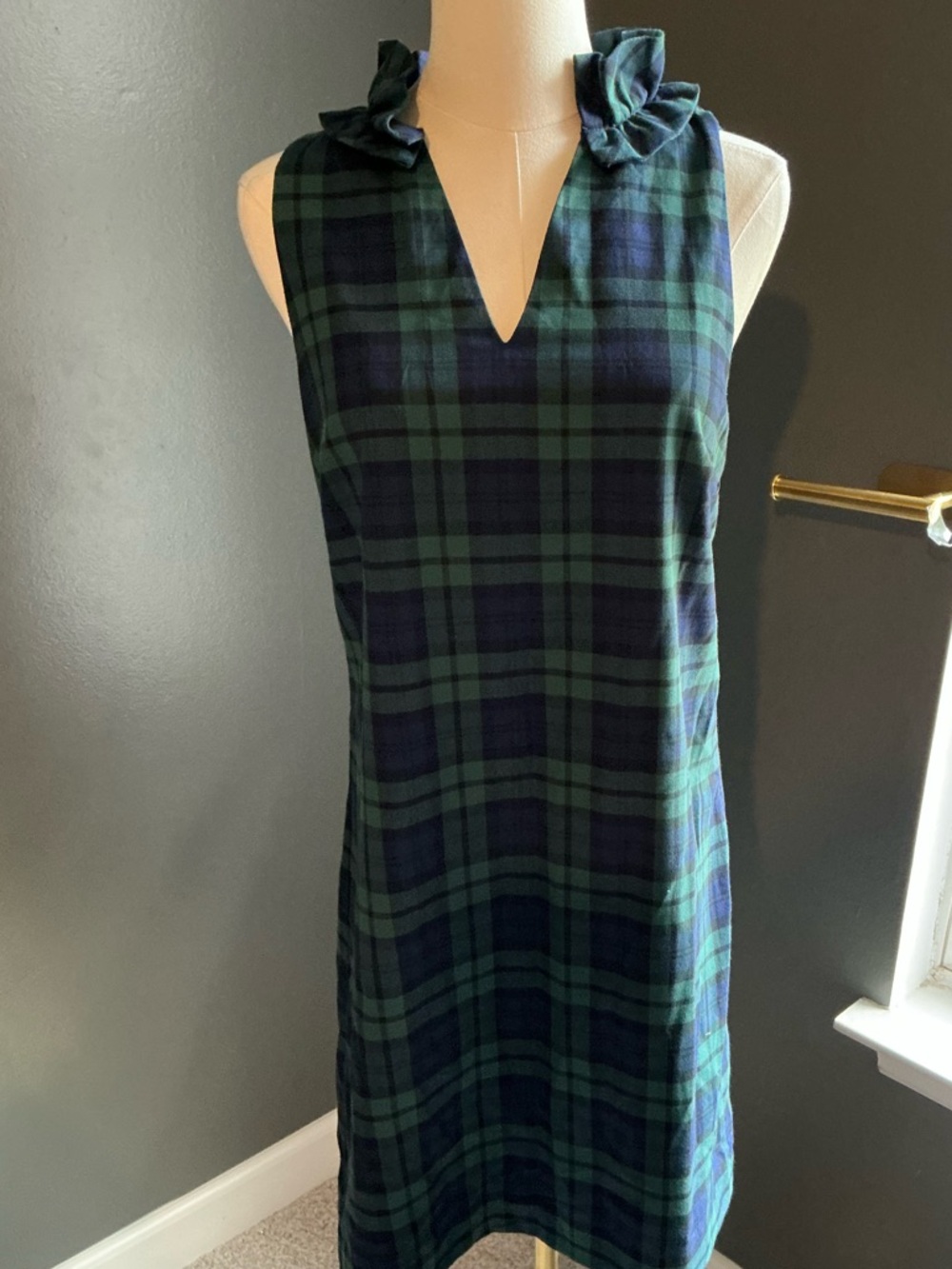Vineyard Vines Blue and Green Plaid Ruffle Neck Dress, size 4